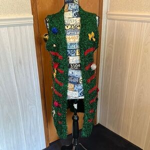 Festive Green Sleeveless Sweater Vest
